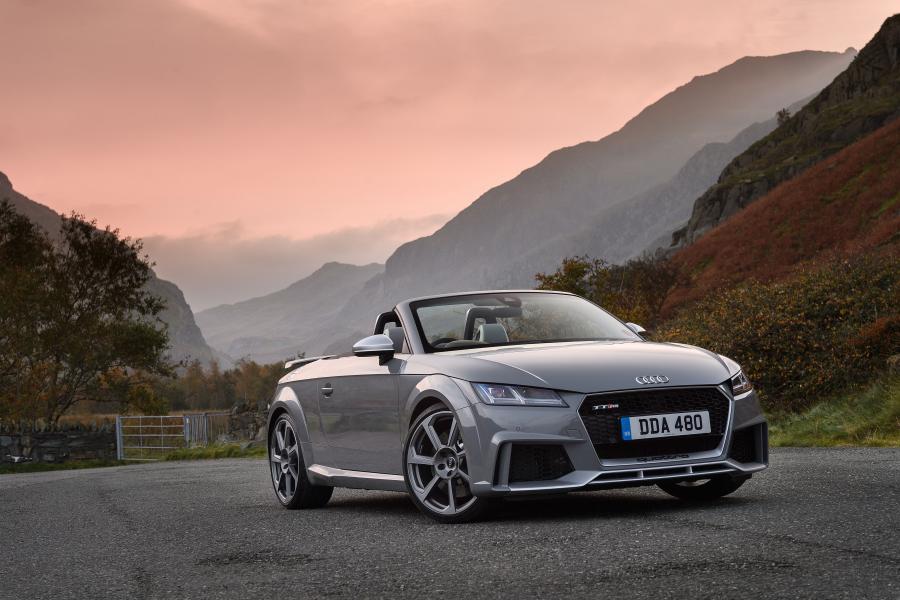  Audi TT RS Roadster (8S) 2016 года  (UK) (фото 11 из 40)